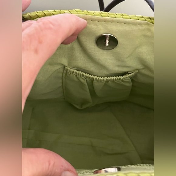 Handwoven Green Purse with Leather Shoulder Handles and Decorative Knobs - Picture 5 of 9